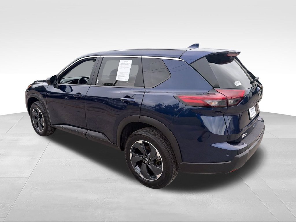 Used 2024 Blue Nissan SV image 3