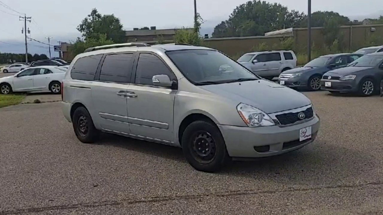 2012 Kia Sedona LX photo 3