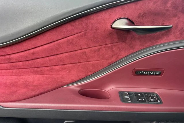 Used 2018  Lexus 500 image 12