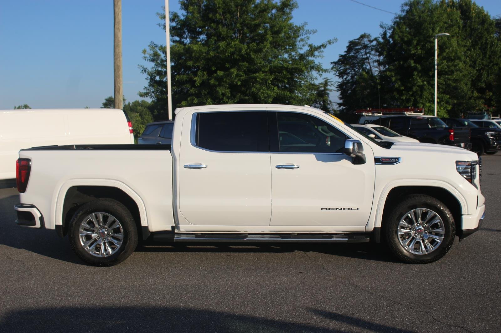 Used 2023 Summit White GMC Denali image 8