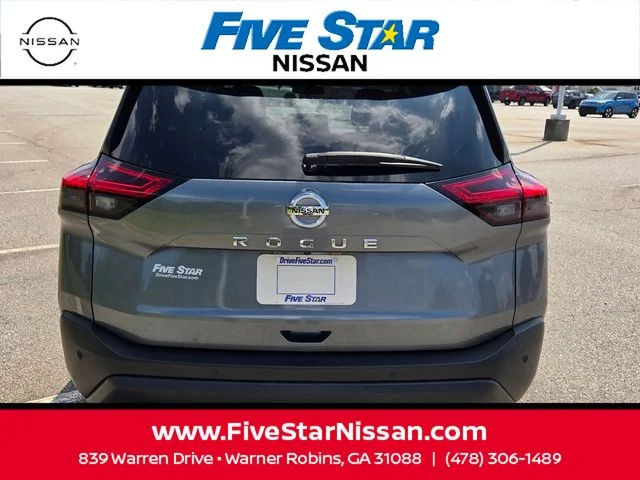 Used 2021 Gray Nissan S image 10