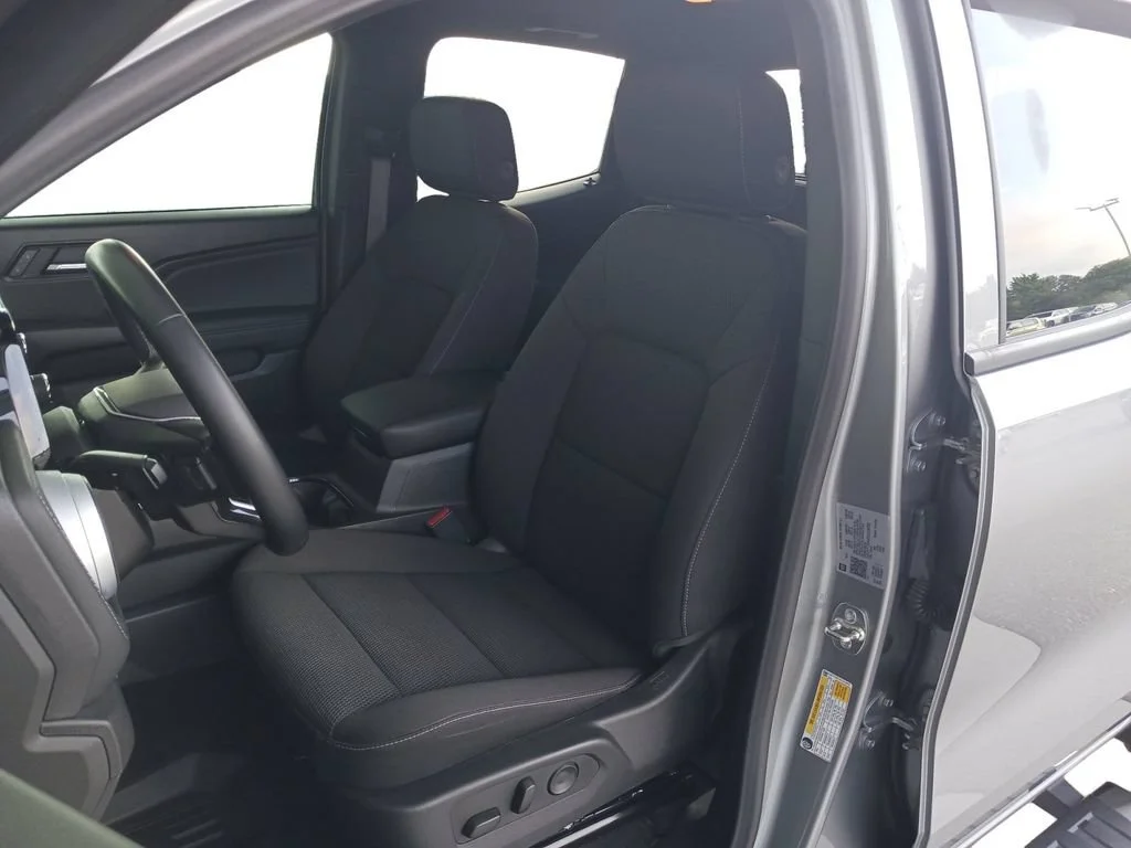 Used 2025 Sterling Gray Metallic Chevrolet WT/LT image 27