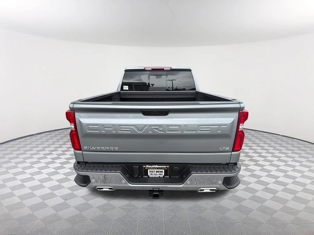 Used 2025 Gray Chevrolet LTZ image 6