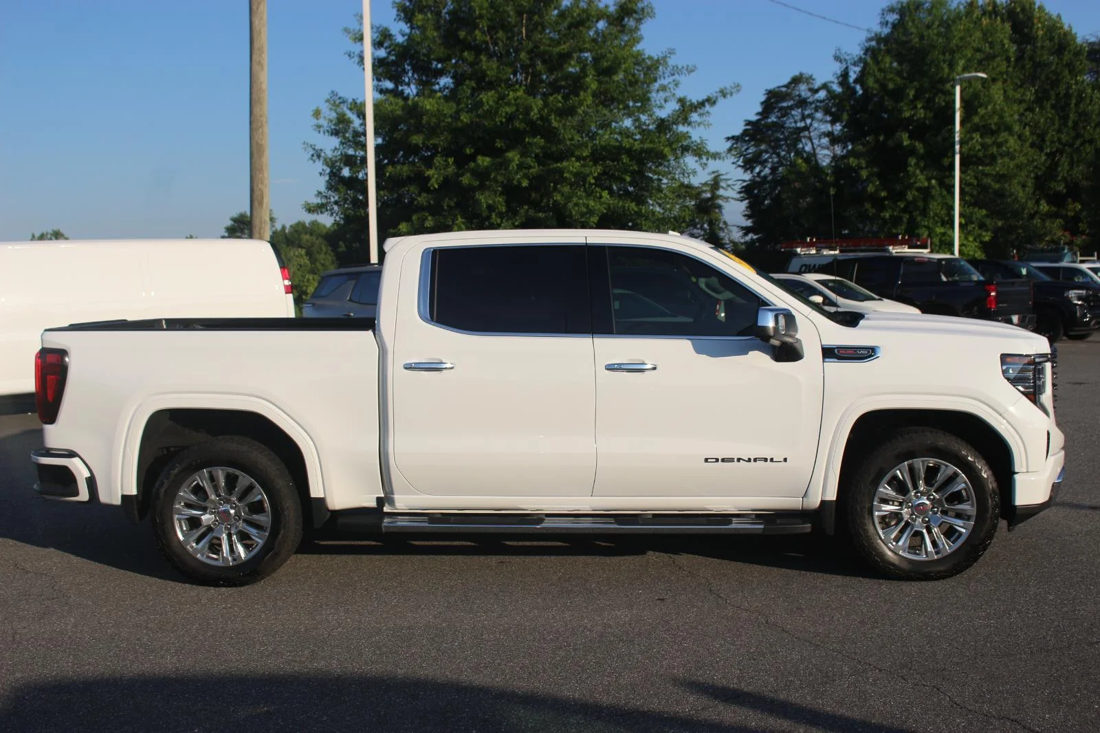 Used 2023 Summit White GMC Denali image 8