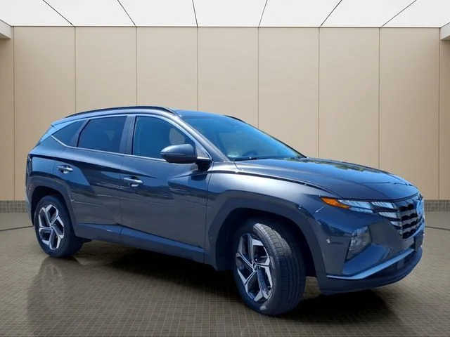 Used 2023 Gray Hyundai SEL image 5