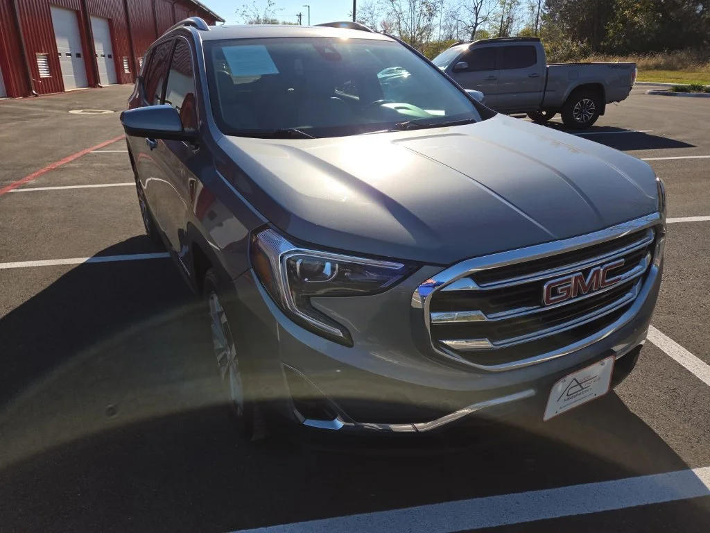 Used 2020 Gray GMC SLT image 1