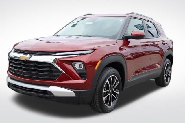 Used 2025 Red Chevrolet LT image 5