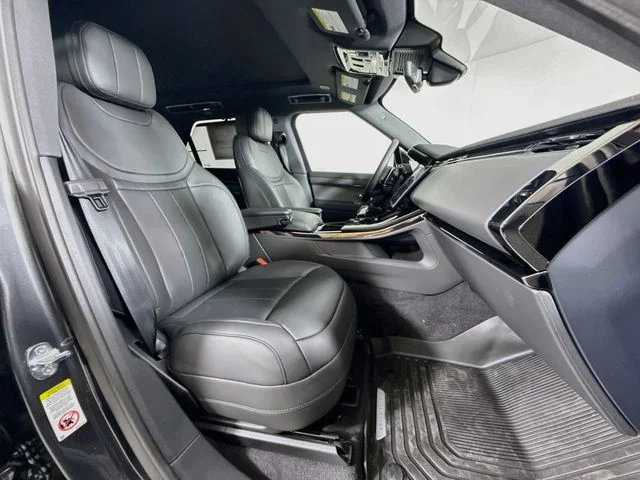 New 2026 Carpathian Gray Premium Metallic Land Rover Dynamic SE image 30