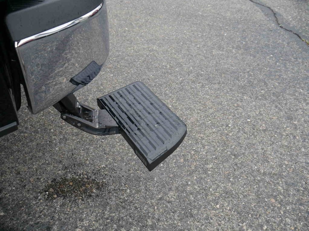 Used 2024 Black Ford Lariat image 9