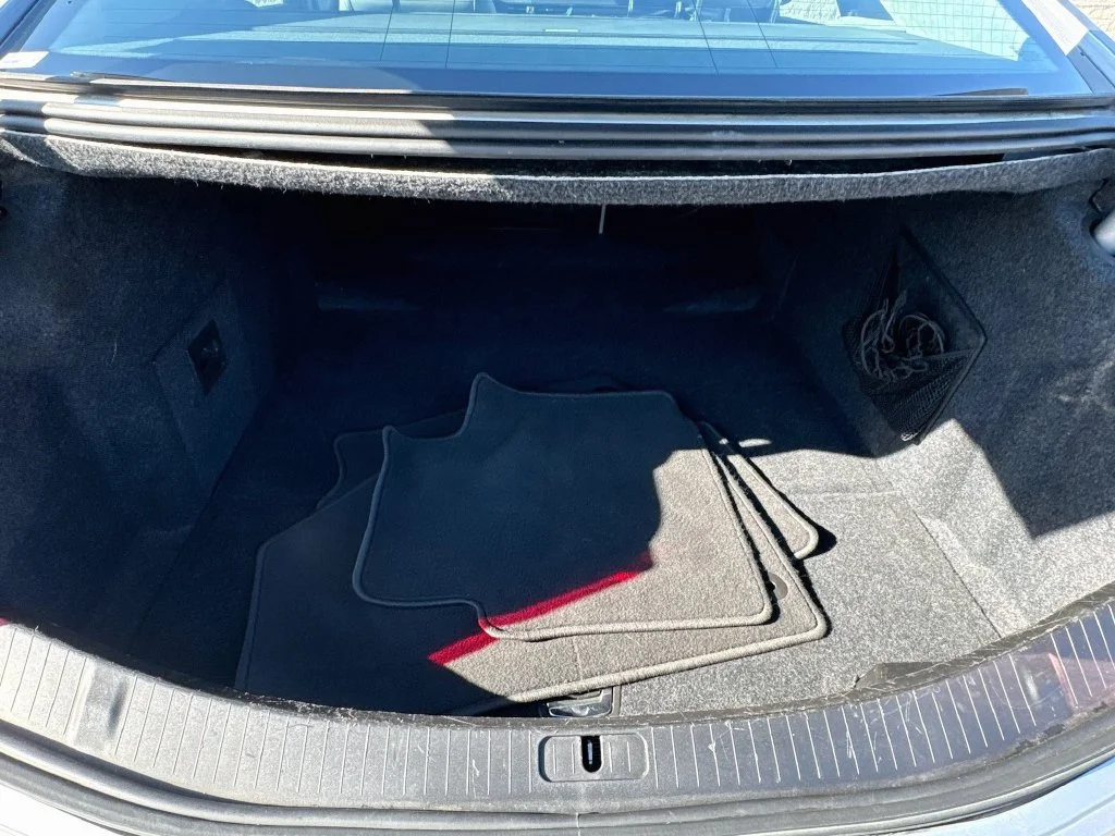 Used 2013 Silver Cadillac Premium image 32