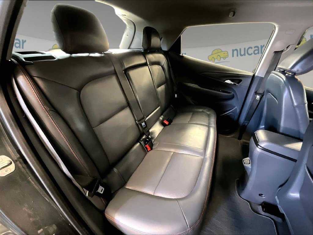 Used 2018 Gray Chevrolet Premier image 16