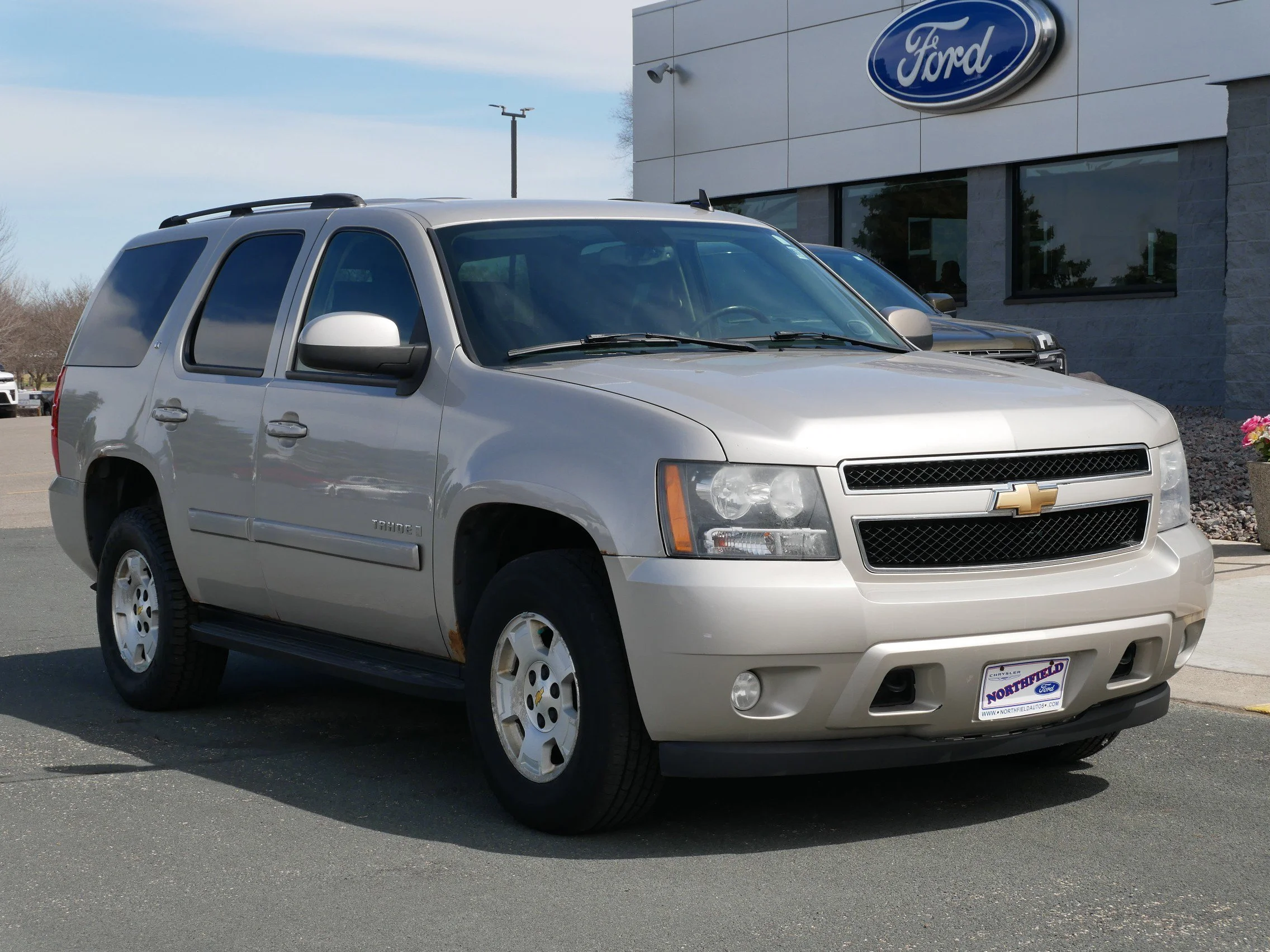 Used 2007 Chevrolet Tahoe LT with VIN 1GNFK13027R239729 for sale in Northfield, Minnesota