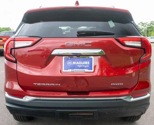 Used 2022 Red GMC SLT image 7