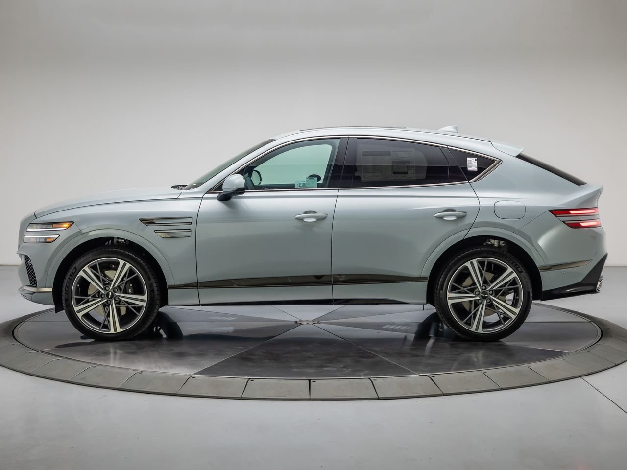 New 2026 Bering Blue Genesis 3.5T E-SC MHEV image 2