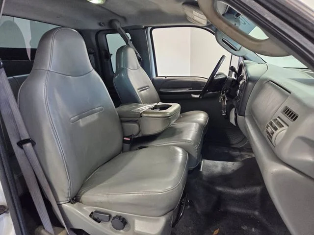 Used 2006 White Ford XL image 14