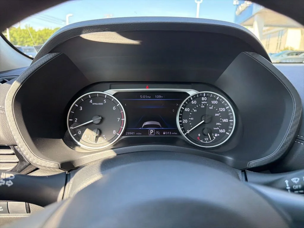 Used 2025 Gray Nissan SV image 13