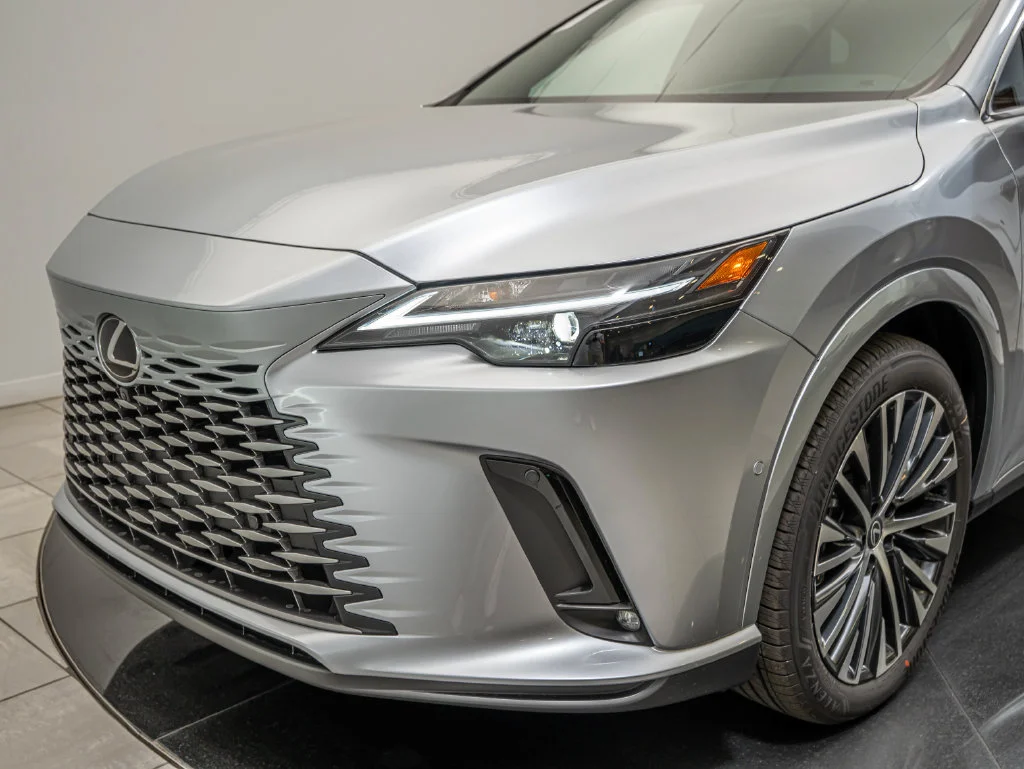 New 2026 Iridium Lexus PREMIUM PLUS image 3