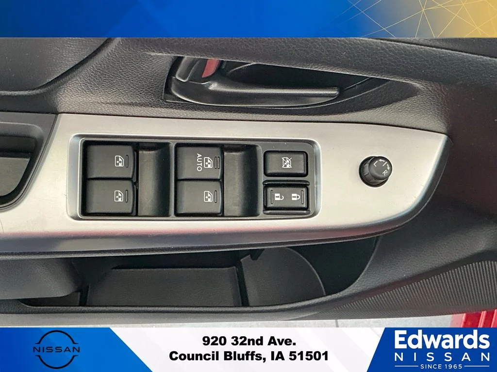 Used 2016 Red Subaru 2.0i image 17
