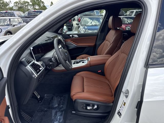 New 2027 Mineral White Metallic BMW xDrive40i image 13