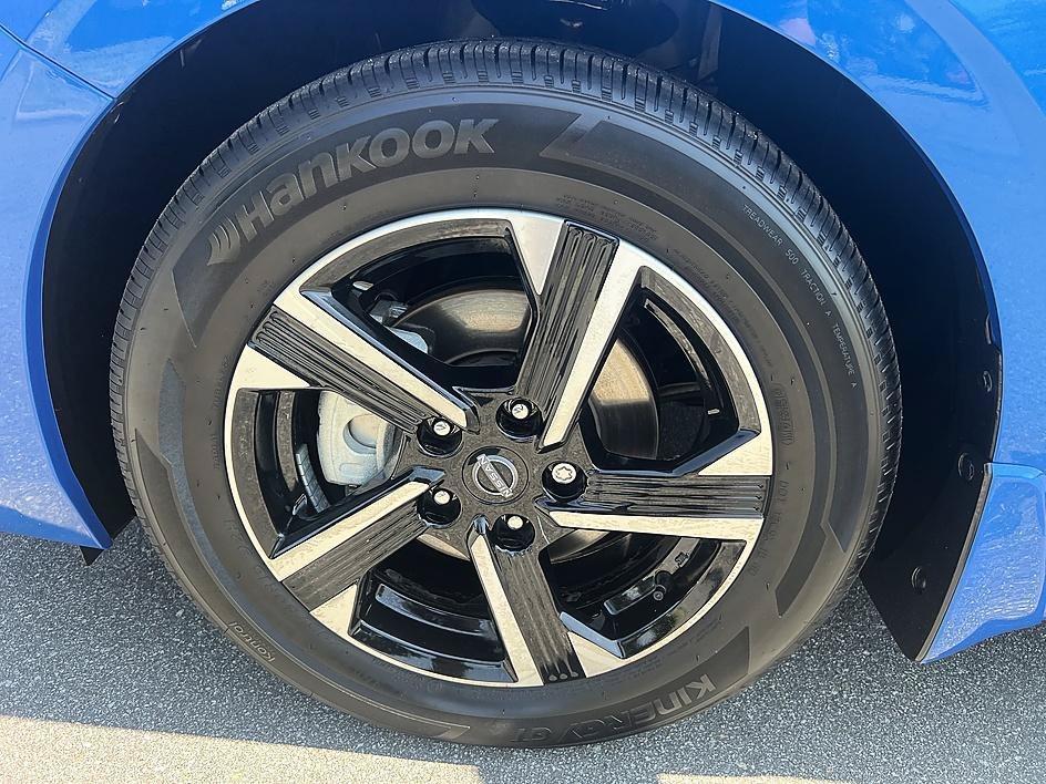 Used 2025 Electric Blue Metallic Nissan SV image 9