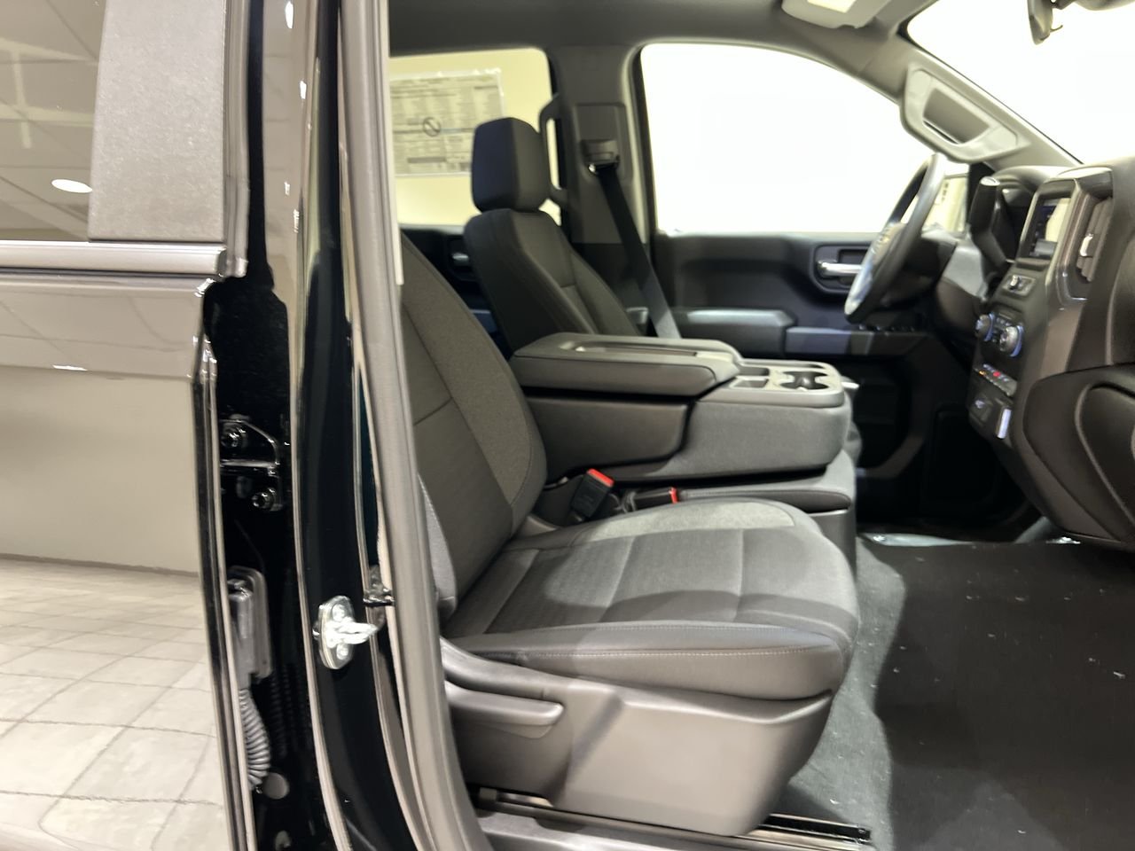 2025 Chevrolet Silverado 1500 Custom - Photo 60