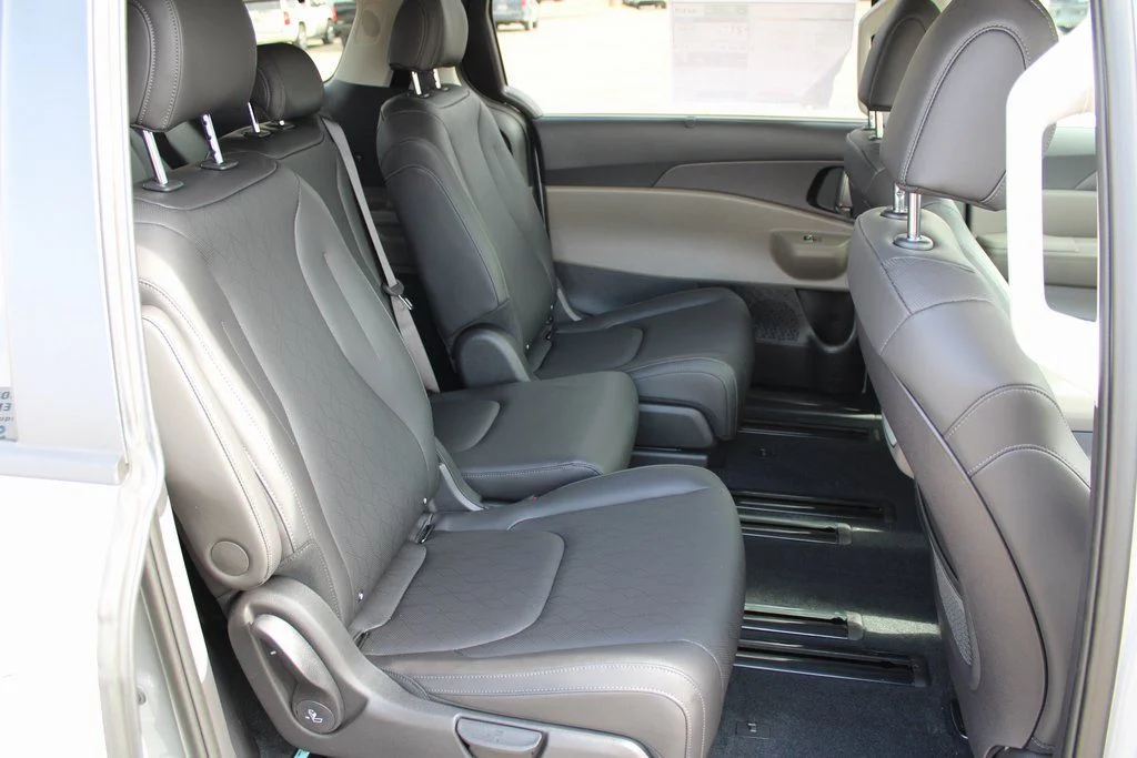 New 2026 White Kia EX image 8