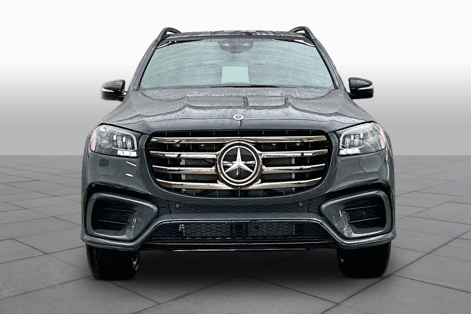 Used 2026 MANUFAKTUR Signature Silicon Grey Mercedes-Benz GLS 450 image 4