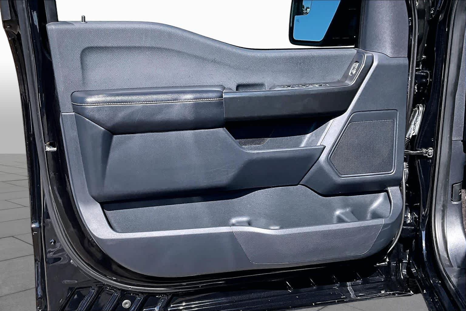 Used 2022 Agate Black Metallic Ford XL image 22