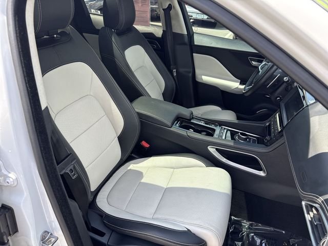 Used 2019 White Jaguar 20d R-Sport image 24