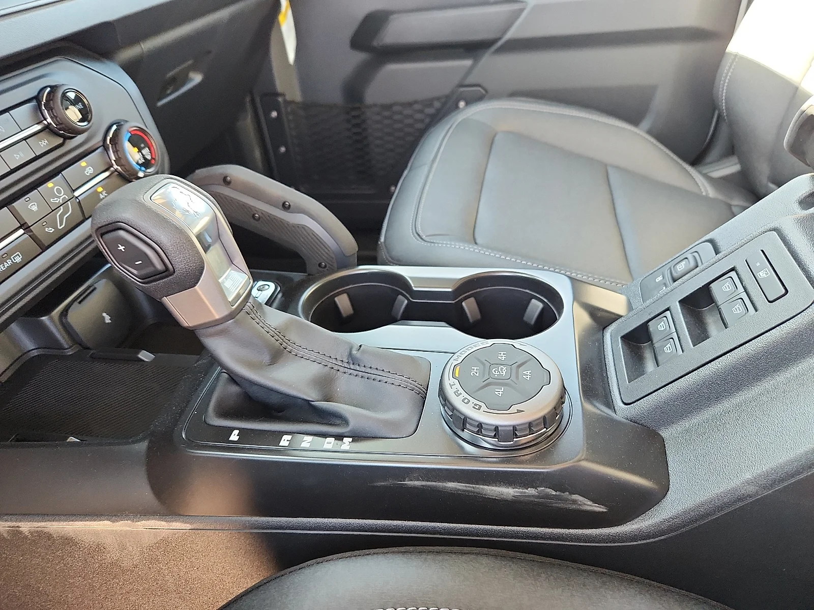 New 2026 Avalanche Gray Ford Badlands image 25