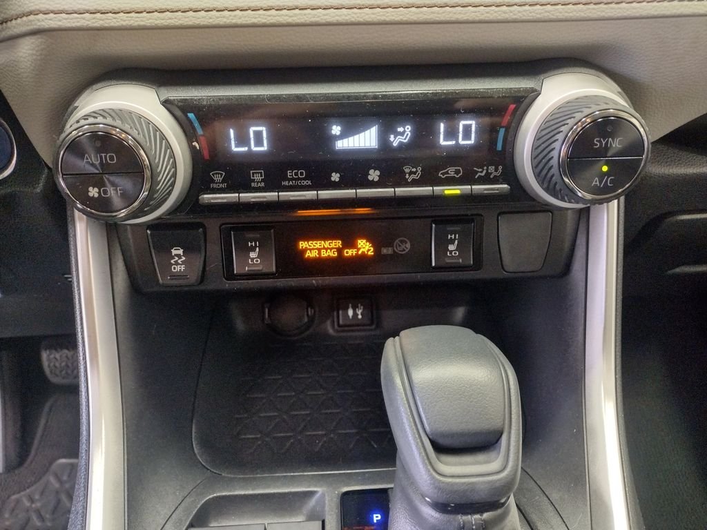 Used 2019 Blue Toyota XLE image 37