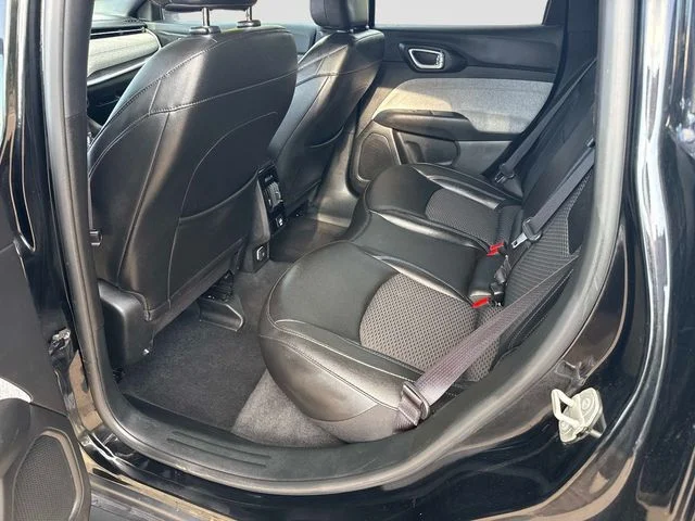 Used 2024 Black Jeep Latitude image 14