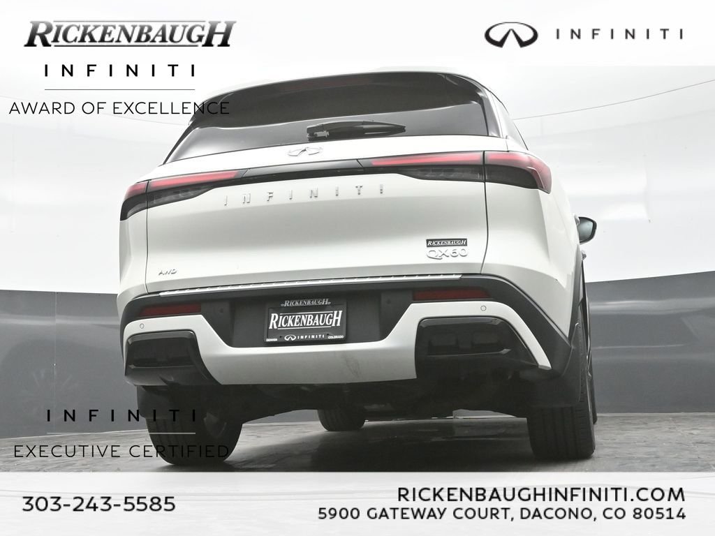 Certified Used 2023 White INFINITI LUXE image 34