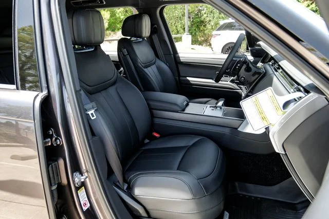 New 2026  Land Rover SE image 46