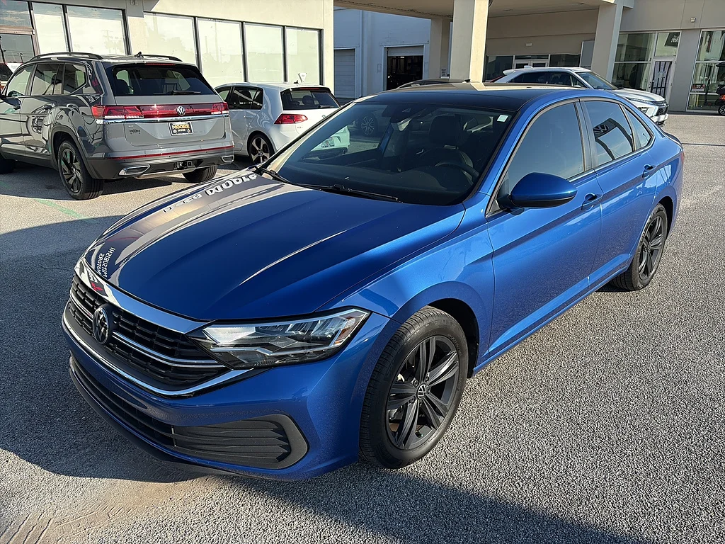 3VW7M7BU3RM084821