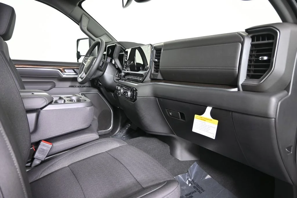 2026 Chevrolet Silverado 3500 HD LT - Photo 15