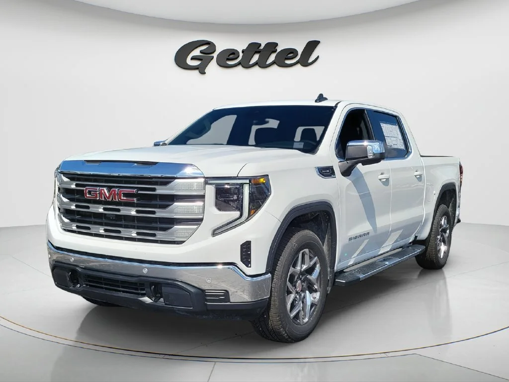 New 2026 Summit White GMC SLE image 1