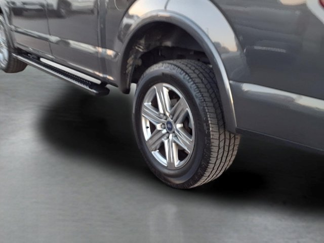 Used 2018 Blue Ford XLT image 22