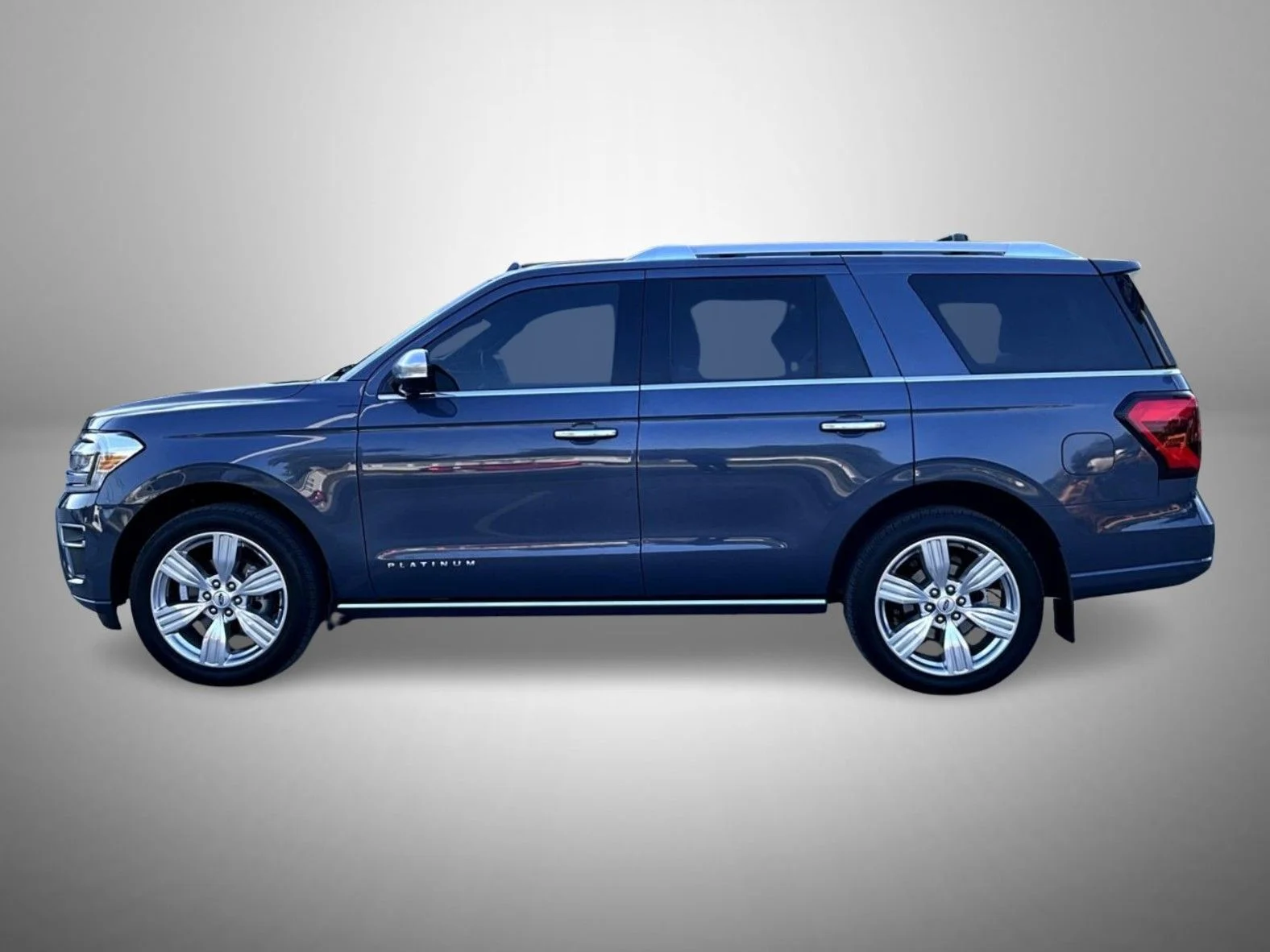 Used 2023 Blue Ford Platinum image 8