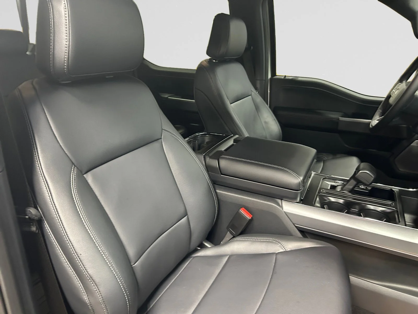 New 2026 Avalanche Ford XLT image 12