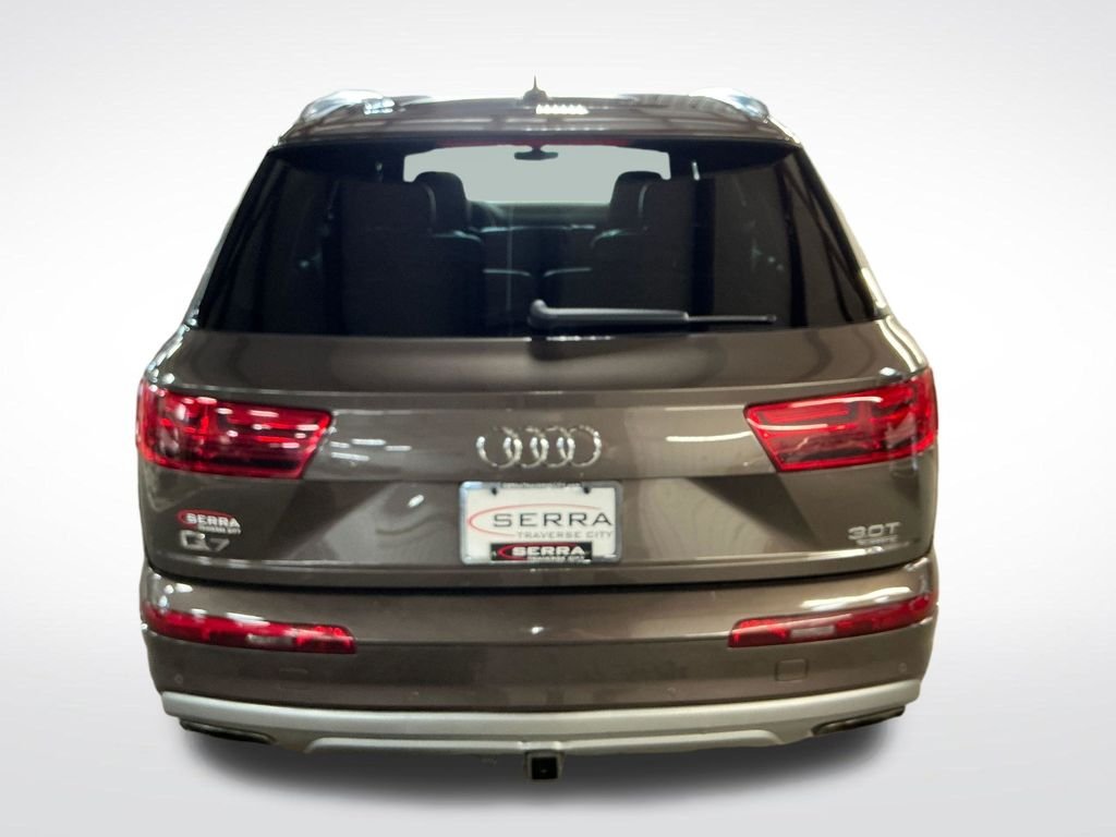 Used 2018  Audi 3.0T Prestige image 4