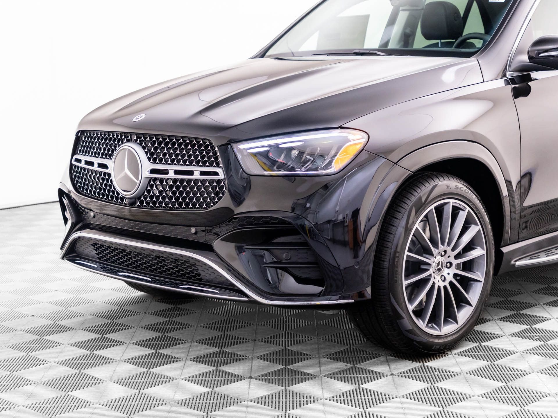 New 2026 Black Mercedes-Benz GLE 350 image 38