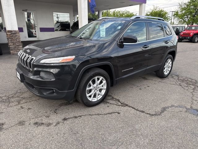 Used 2015 Black Jeep Latitude image 8