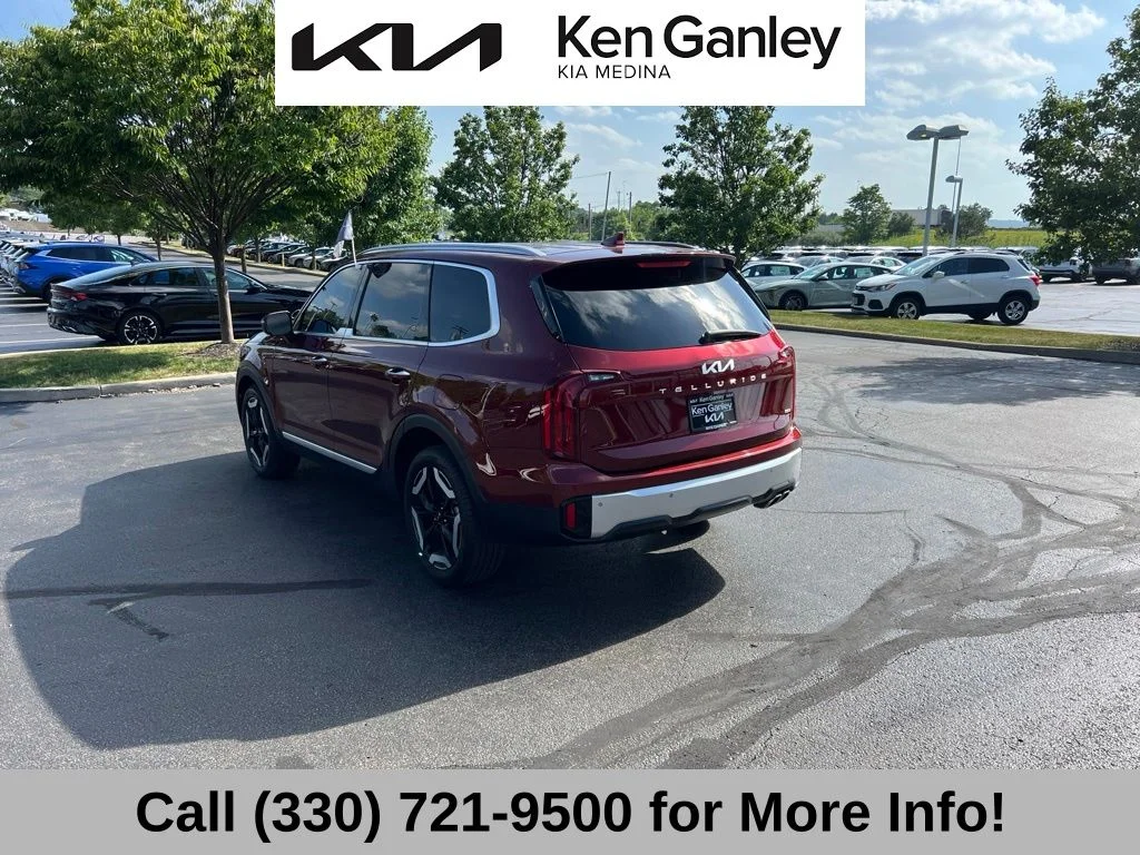 Used 2024 Red Kia S image 15
