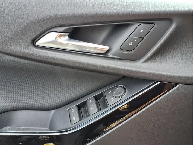 New 2027 Mosaic Black Metallic Chevrolet LT image 14
