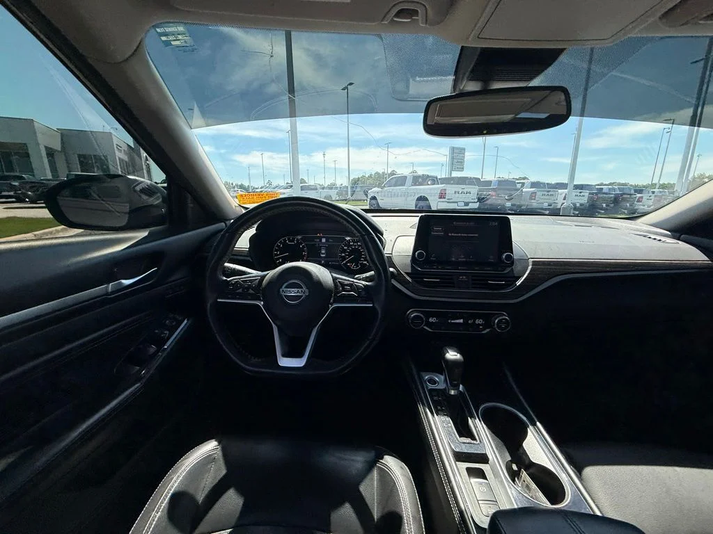 Used 2020 Gray Nissan 2.5 Platinum image 8