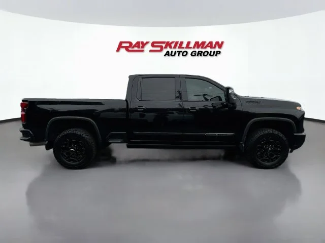 Used 2024 Black Chevrolet High Country image 8