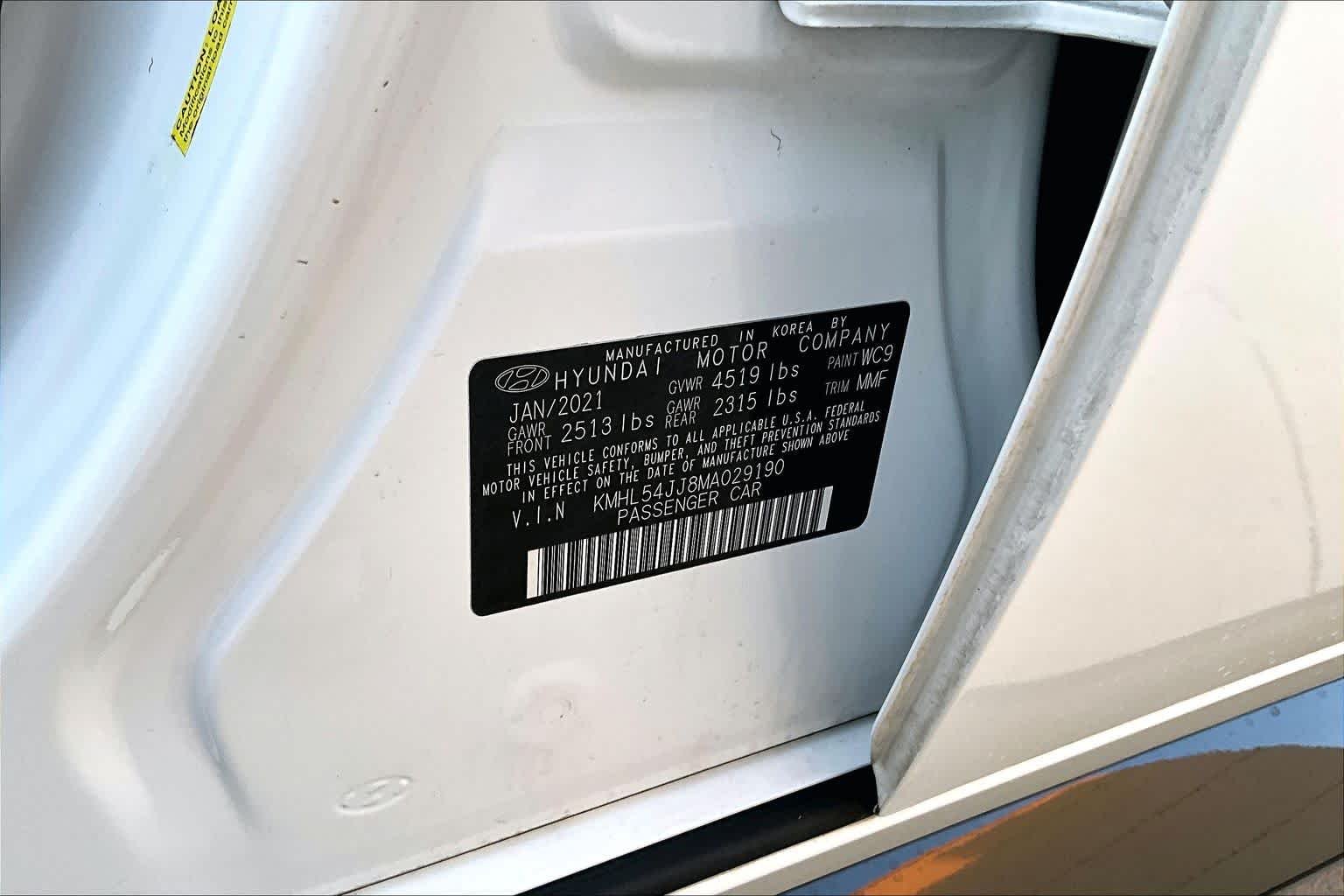 Used 2021 Hyper White Hyundai Limited image 30