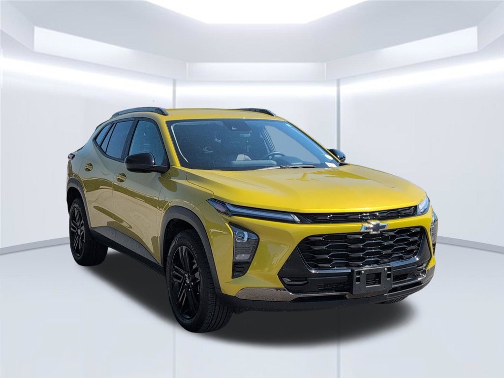 Used 2025 Yellow Chevrolet ACTIV image 8