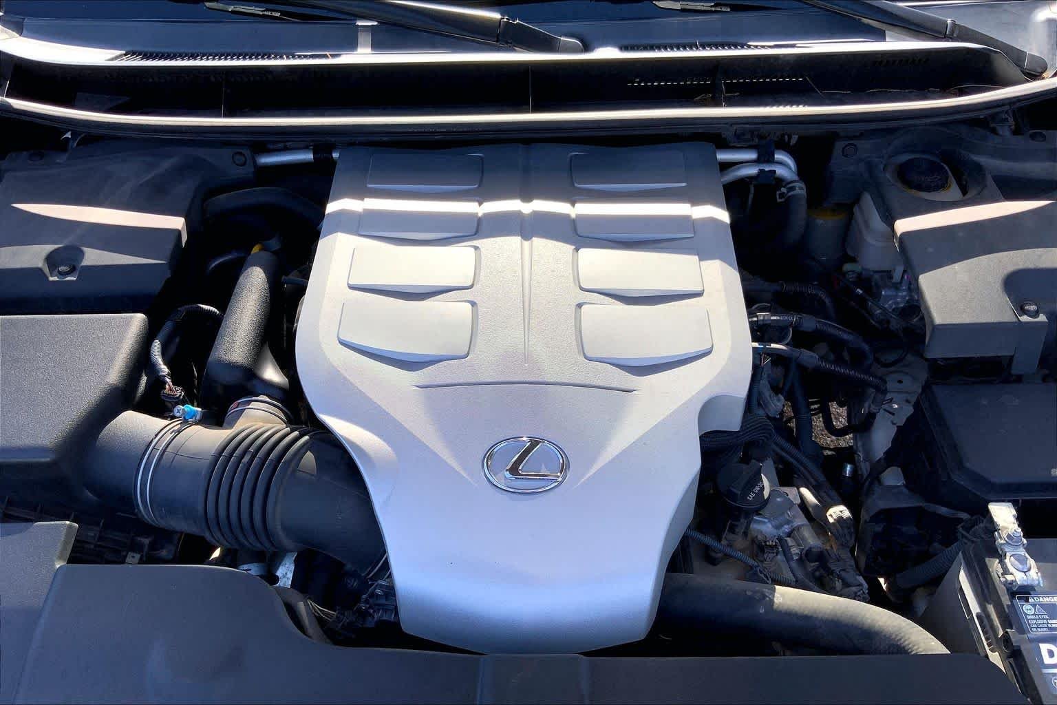 Used 2015 Starfire Pearl Lexus  image 32